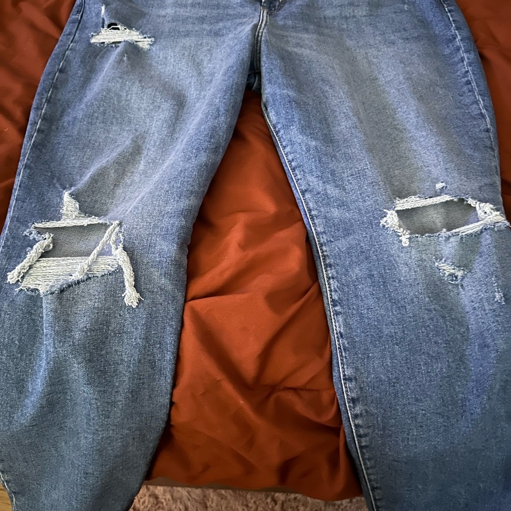 Brand new with tags Old Navy distressed jeans size 18